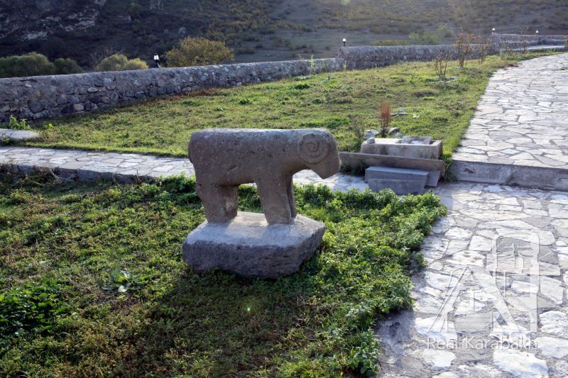 Barcha juftlashgan juftliklar jinsiy aloqada bolishadi